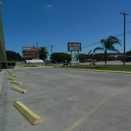 Freer Motel Exterior photo